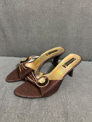 Holati yaxshi razmer 37 narhi 100.000