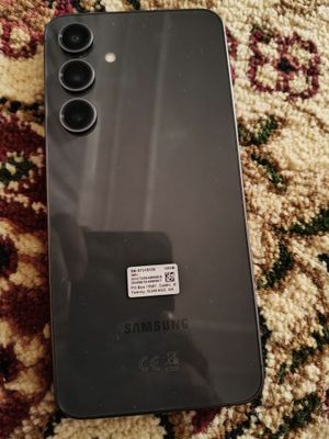 Samsung s24FE ideał holati