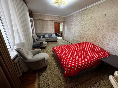 4-комнатная квартира, 124 м², Яккасарайский район, ЦУМ, метро Космонавтов