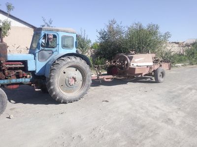 T40 traktor press bodborchik