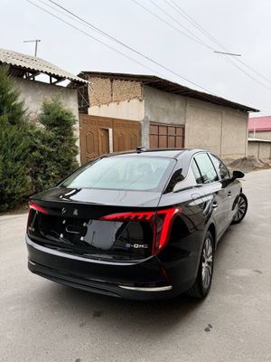 Hongqi E-QM5 500km bez probeg notariusga tayyor masla