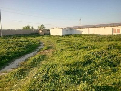 Jizzax viloyati Sharof Rashidov tumanida noturar bino sotiladi