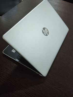 HP core i3 noutbuk sotiladi ekran sensorli metal korpusli