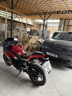 Kawasaki ninja sotiladi