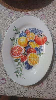 Тарелки расписанные вручную специальными красками. Обожженные.