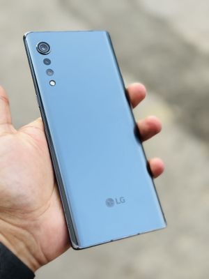 LG Velvet в хорошом состояние