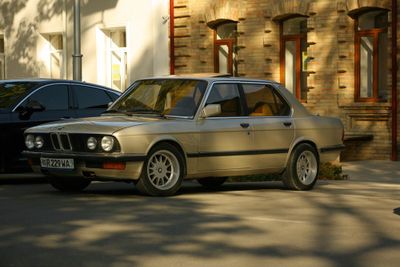 продается Bmw e28