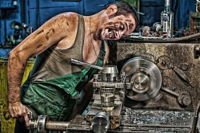 Токарный фрезерный работы, механические изделия.