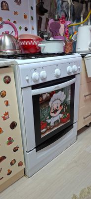 Продаю газовую плиту