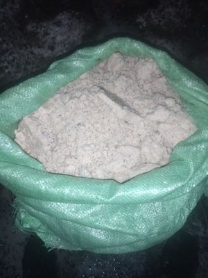 Em moldi sutini komaytiradi gurunch tayor pishgan