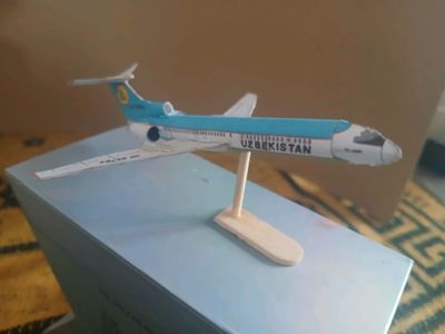 uzbekistan airways papercraft
