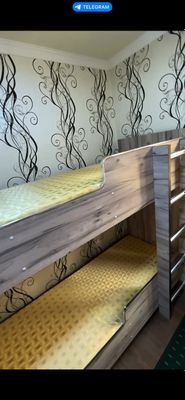 Detskiy mebel komplekt sotiladi,shkaf, krovat,stol