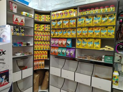 Продаётся витрина для птичьего корма.