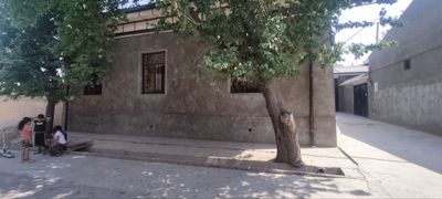 Назарбе Мевазорда учаска 3сотик 5 хона + ошхона 100% битган сотамиз