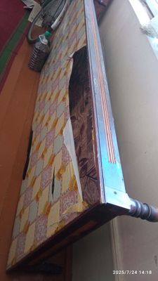 Стол сотилади холати яхши