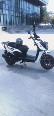 skuter moped