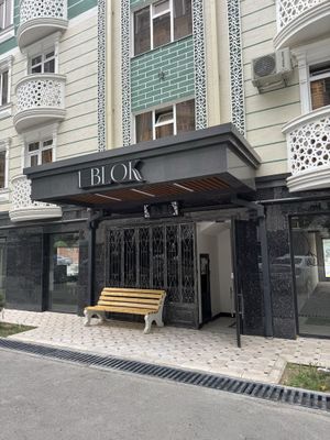 1 xonali 2 xona qilingan Tinchlik plaza yonida Xonsaroy domlarida