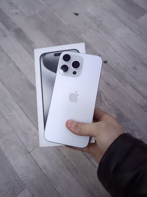 iPhone 15 Pro Max white