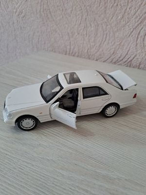 Продам детские железные машинки