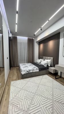 Срочно сдается 2х комнатная квартира в жк Akay city