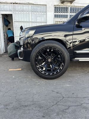 Продам диски r22 новые