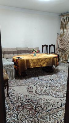Сергили 7 а 2 хона 400$ яхши инсонларга берилади