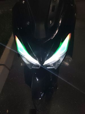 Skuter M max sotiladi ideal