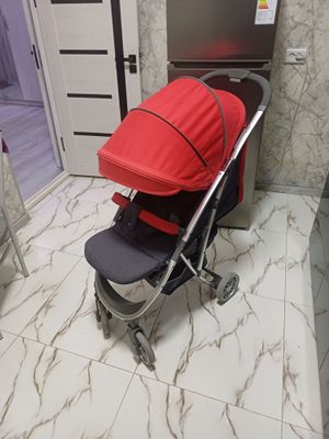 Продаётся фирменный коляска Babyton