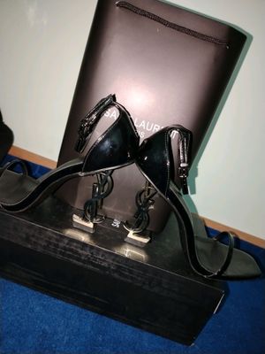 YSL oyoq kiyim