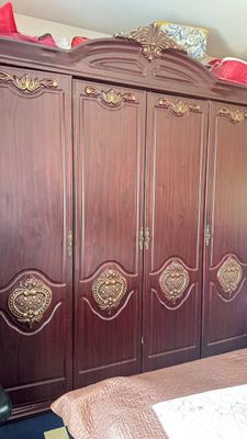 Спальный гарнитуры сотилади