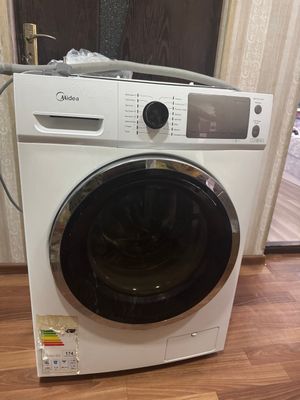 Продам б/у стиральную машину автомат фирмы Мидеа