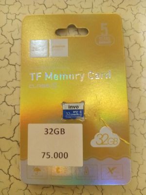 32 GB fleshka sotiladi