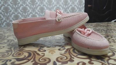 Продам стильные кроссовки, балетки и слипоны – новые