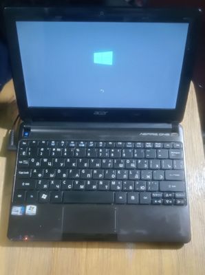 Net book sotiladi xolati yaxshi Acer one 270d