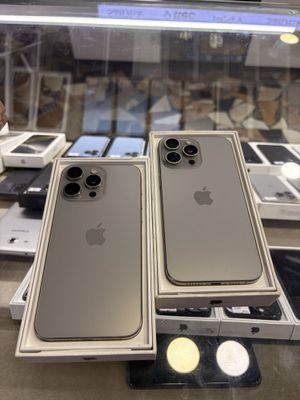 iPhone 15 Pro Max 256 gb natural