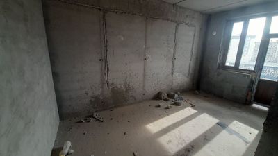 1 xonali 44.06 kv. karobka kvartira 22-maktab orqasi 3-chi etaj