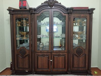 Продается стенка в хорошем состоянии