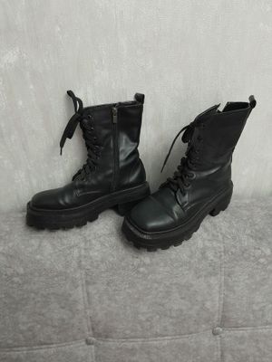 Ботинки женские черные