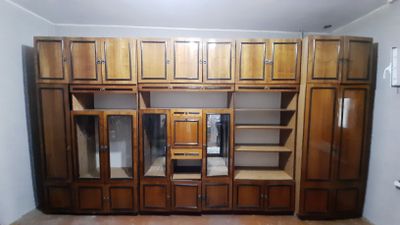 Мебель сотилади гостиной