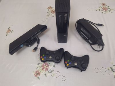 Xbox 360. Keraksiz yotibti foydalanmiman. Komplekt hamma narsasi bor .