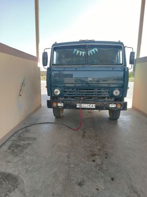 Kamaz sotiladi srochno pul kerak