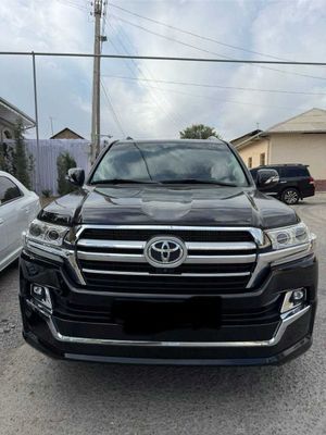 Toyota land cruiser 200