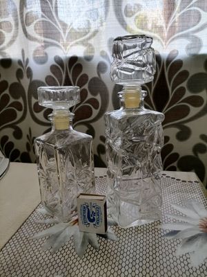 Флаконы для одеколона.