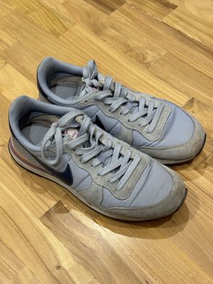 Кроссовки женские Nike оригинал б/у
