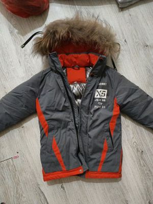 Срочно!!! Куртка на мальчика 5-7 лет