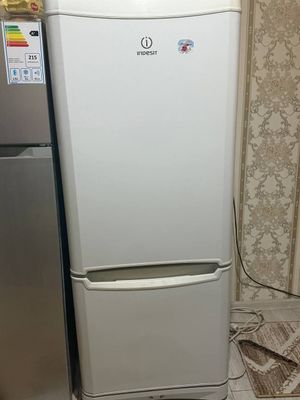 Холодильник INDESIT сотилади