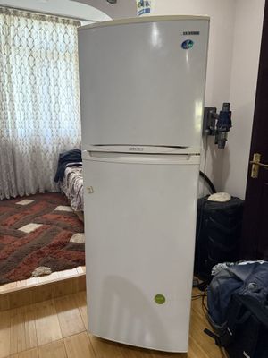 Продам холодильник б/у