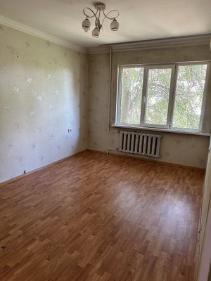 Юнусабад 18кв Аренда 2 комн 3 этаж