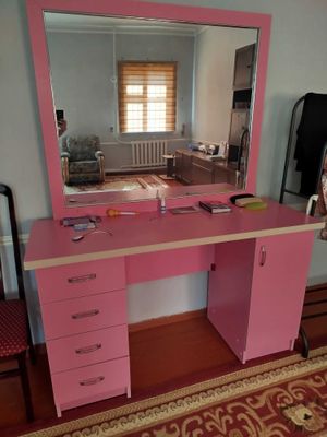 Трюмо, прочное, сделано на заказ