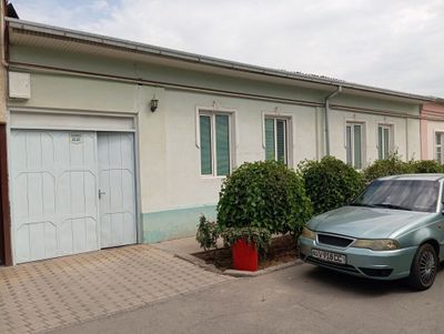 Uy sotiladi Oqtepa Hitech masjid mahallasida 4.2 sotik